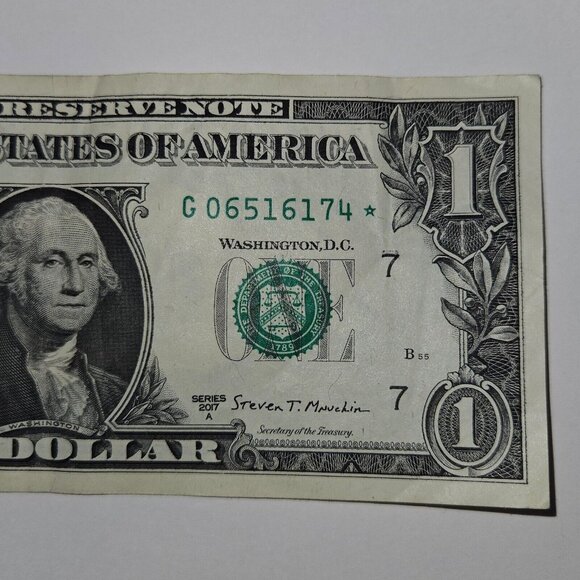 United States RARE $1 Bill Star Note Series 2017A G06516174* (B234) - Picture 1 of 4